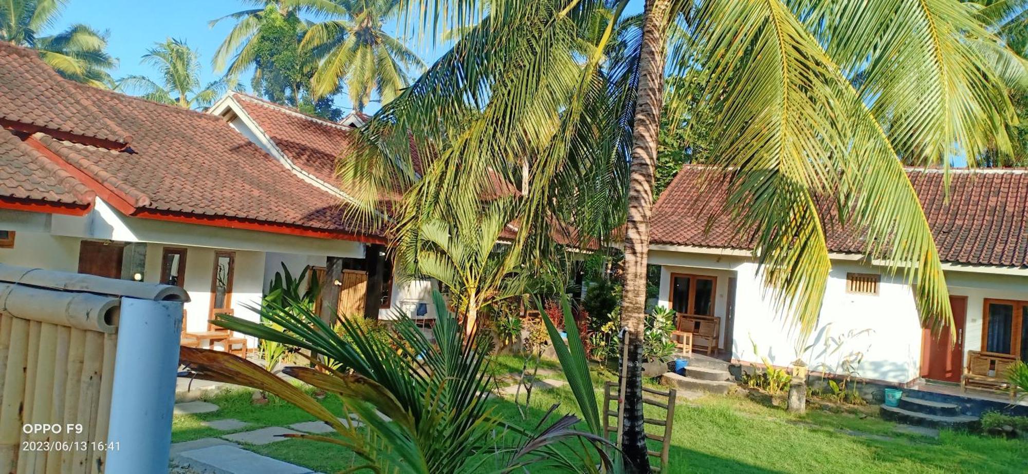 Dewi Garden Guesthouse Kuta  Kültér fotó