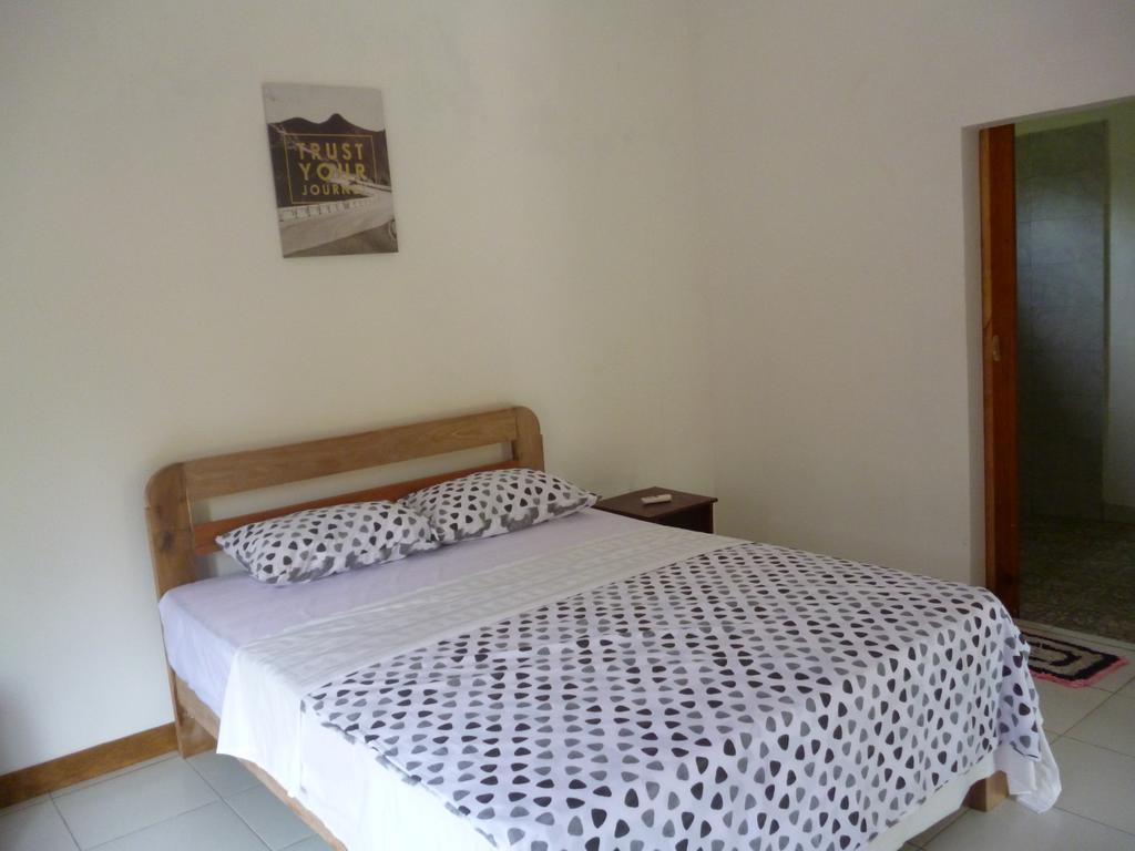 Dewi Garden Guesthouse Kuta  Kültér fotó