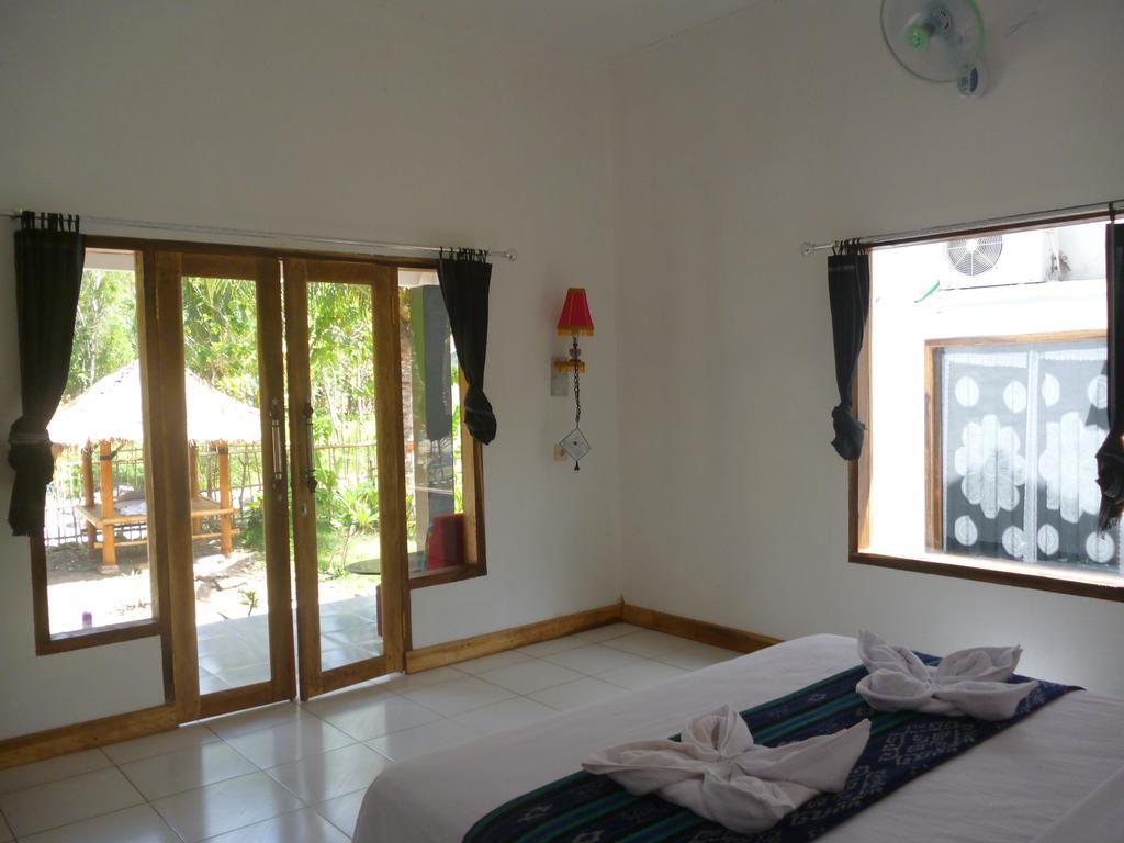 Dewi Garden Guesthouse Kuta  Kültér fotó
