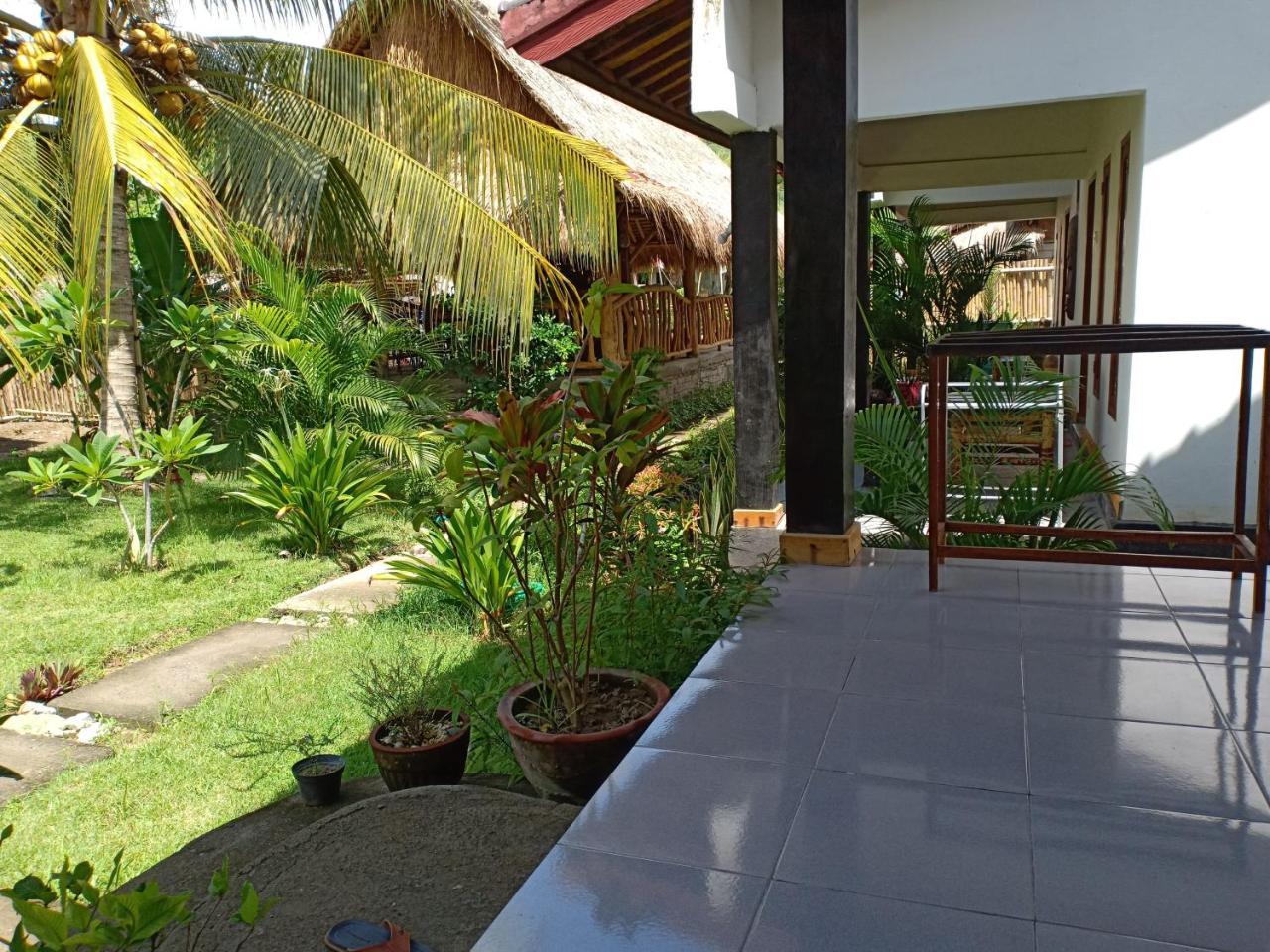 Dewi Garden Guesthouse Kuta  Kültér fotó