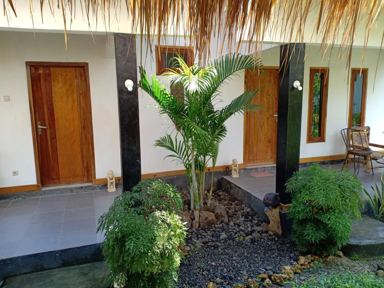 Dewi Garden Guesthouse Kuta  Kültér fotó
