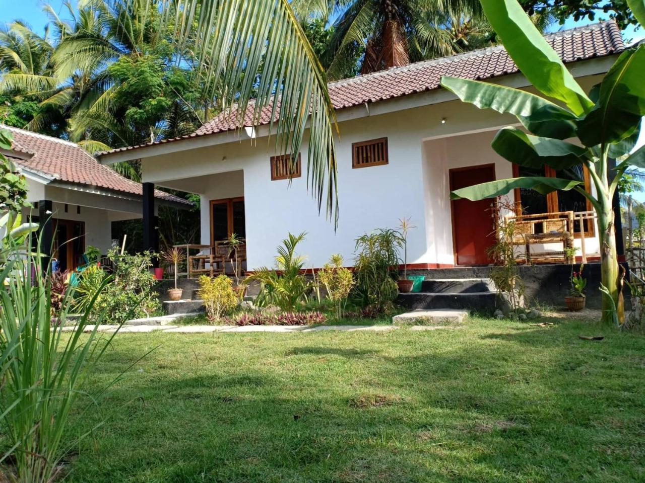 Dewi Garden Guesthouse Kuta  Kültér fotó